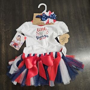 NWT 3 piece 9 month girl outfit 4th of July